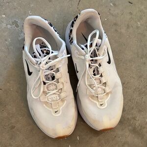 Nike Women’s Leopard Print React Escape Run Running Shoe